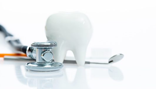 Quel probleme de la dent pour une intervention dentaire urgente ?